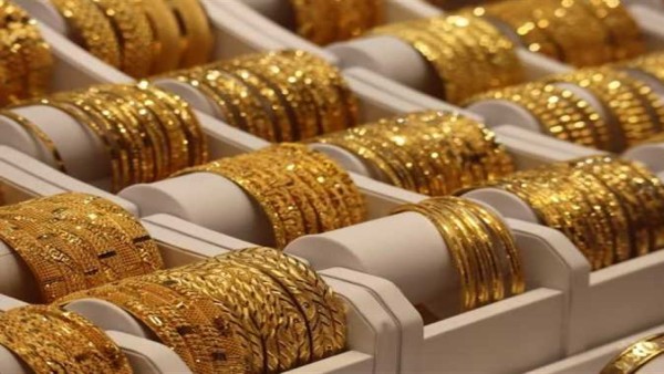 300 جنيه| مفاجأة في أسعار الذهب وعيار 21 بعد تراجع الدولار بالبنوك